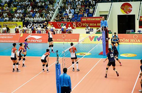 Giày thể thao Li-ning mang lại cảm giác an toàn với công nghệ tiên tiến