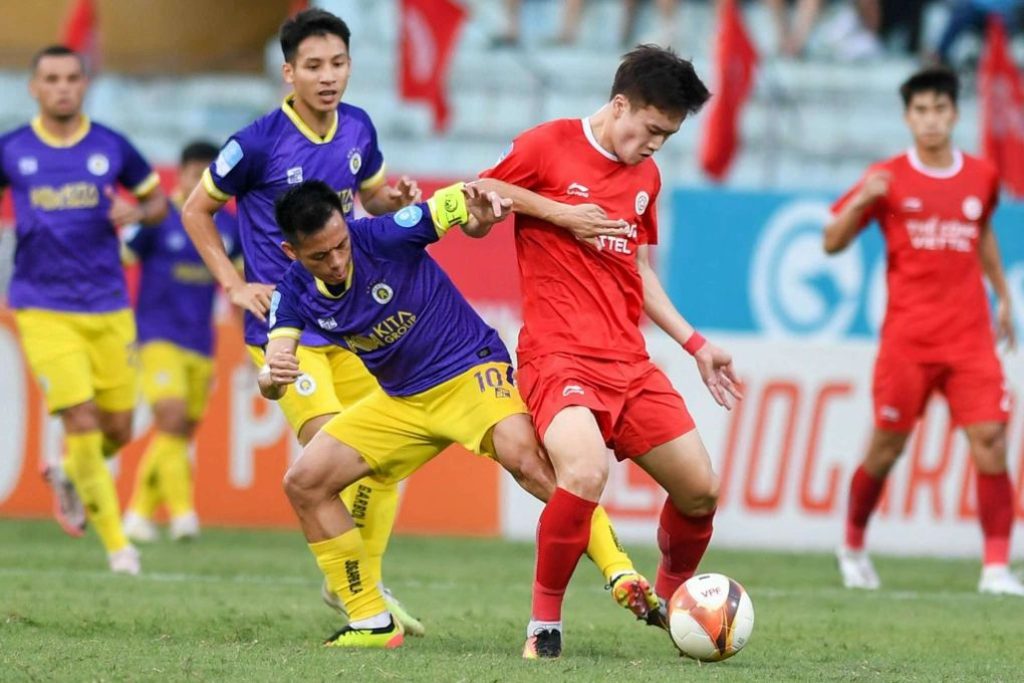 CLB Thể Công Viettel đang sử dụng giày bóng đá Li-ing